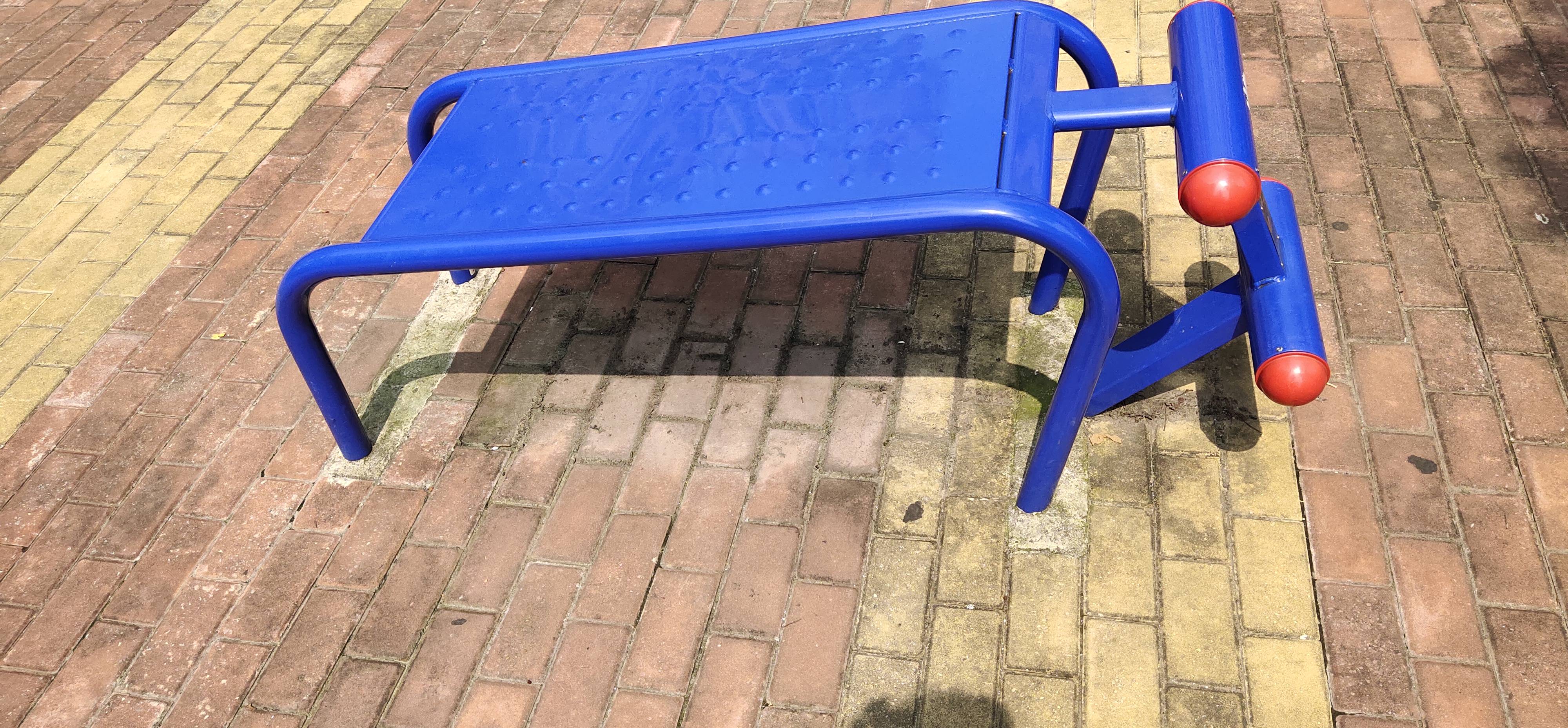 仰臥起坐板 仰臥起坐板