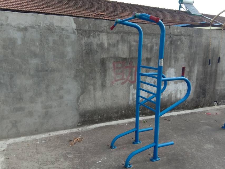 多功能訓練器 多功能訓練器