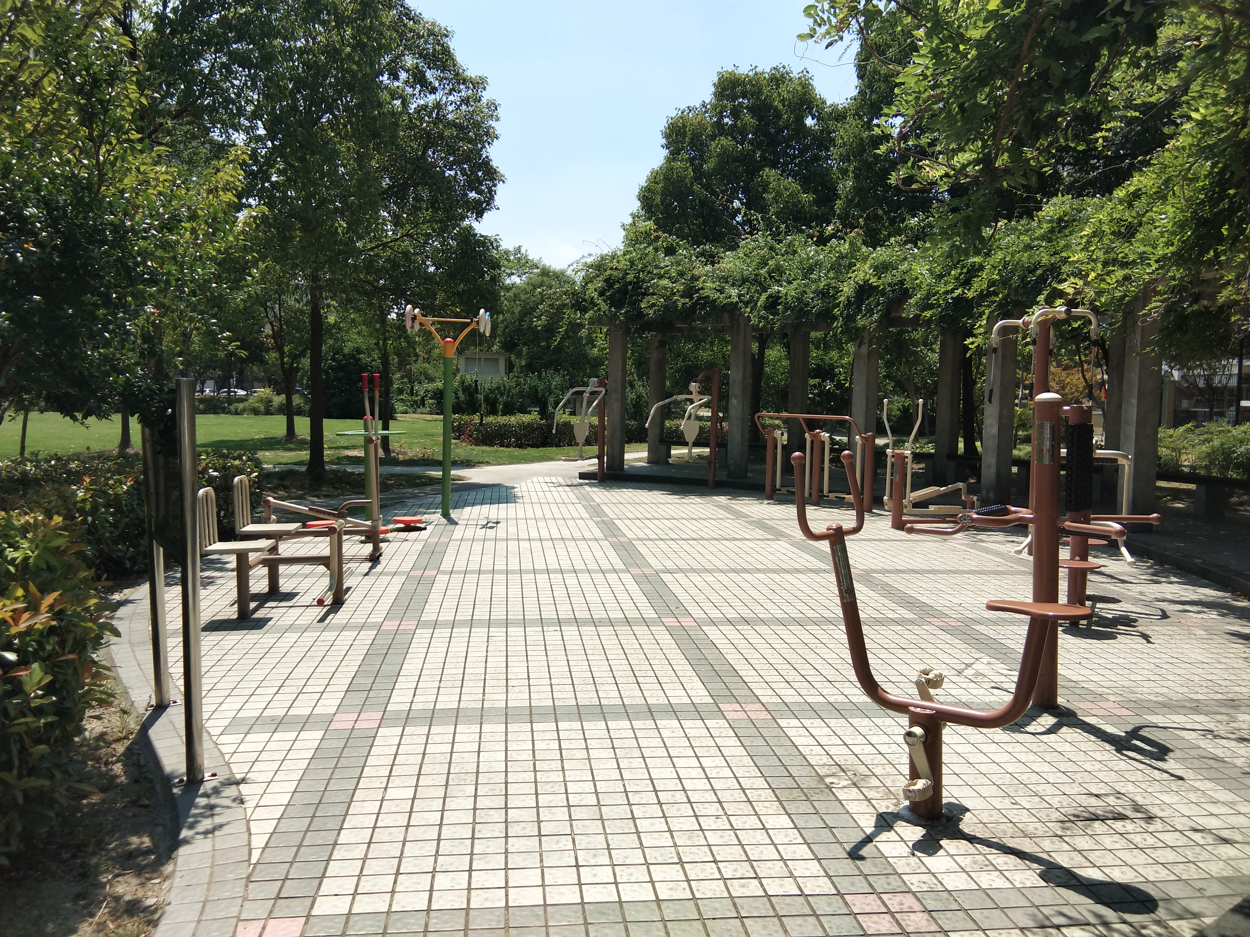 閔浦二居委(3) 閔浦二居委(3)