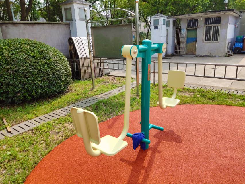 雙人坐蹬 雙人坐蹬