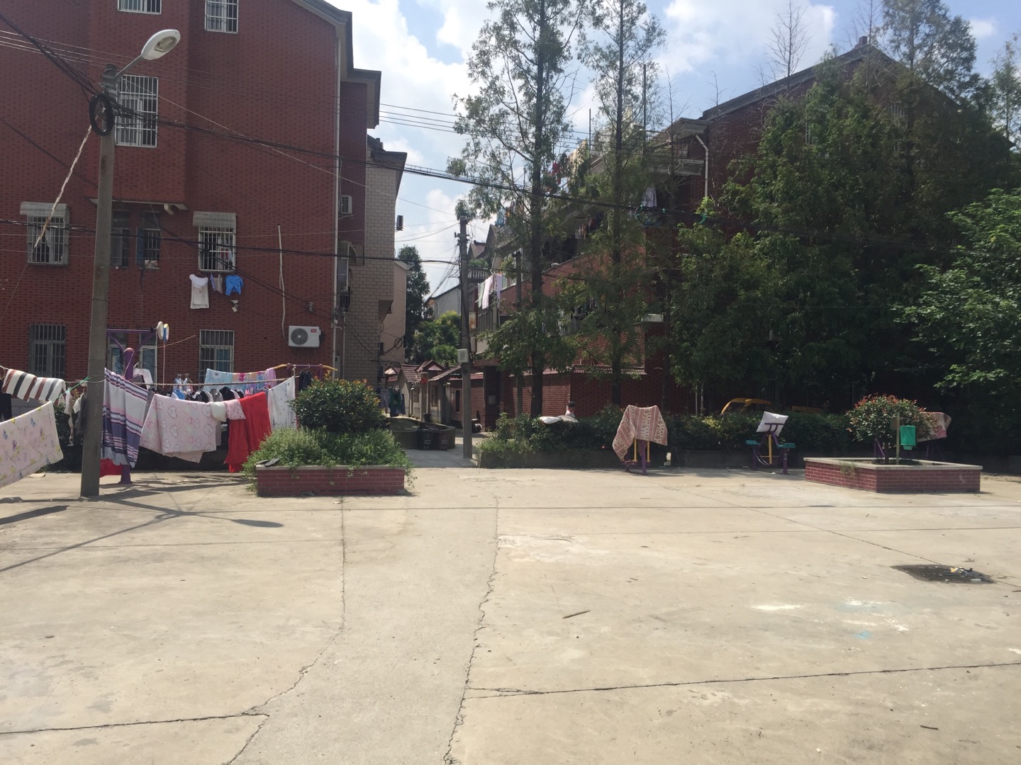 紀(jì)東村沿浦健身點