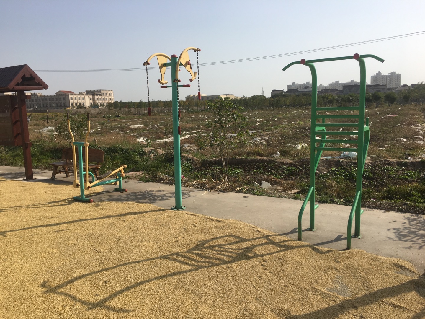 老港鎮(zhèn)成日村民委員會(huì)西片老年活動(dòng)室