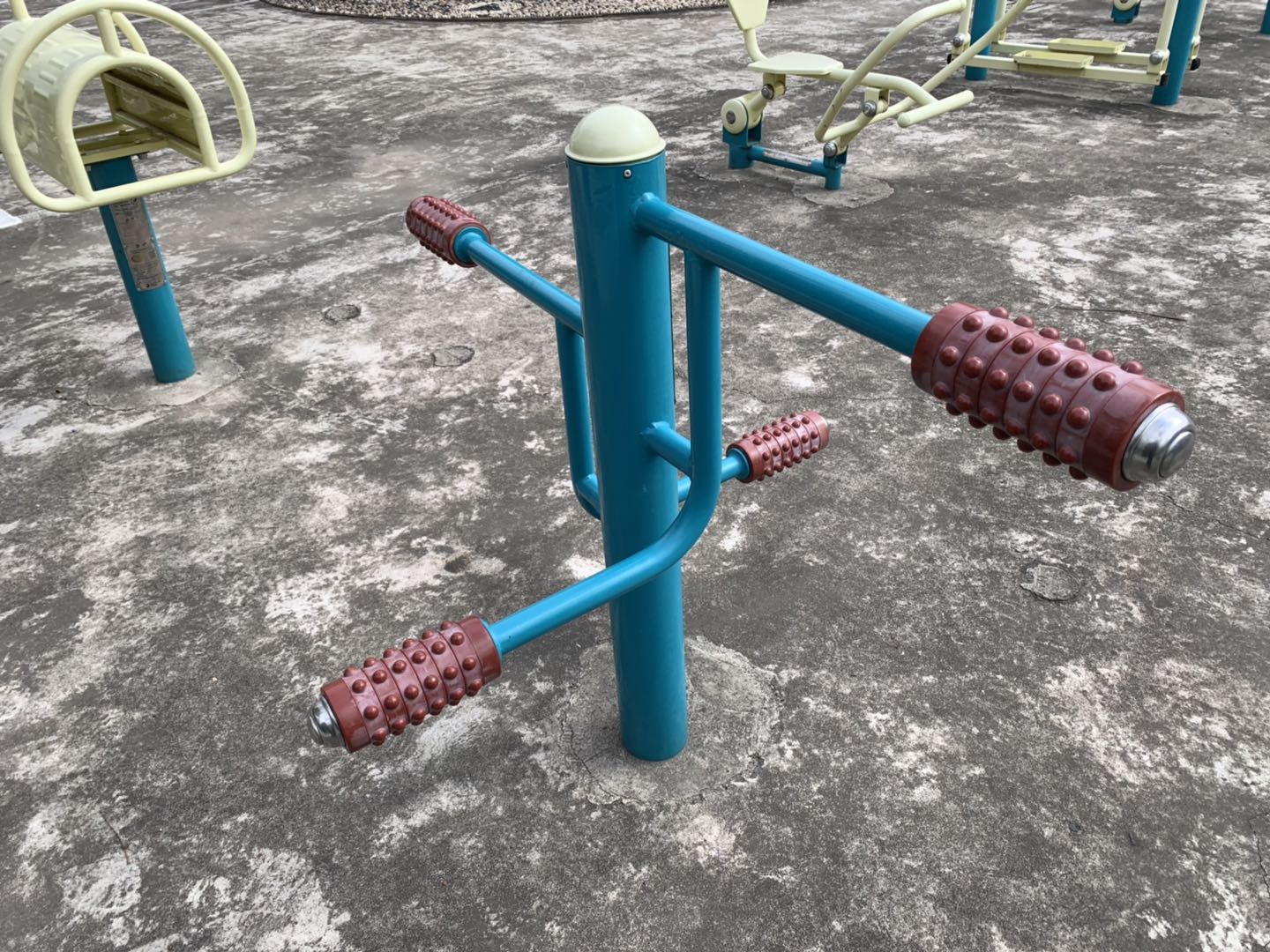 四級(jí)壓腿按摩器 四級(jí)壓腿按摩器