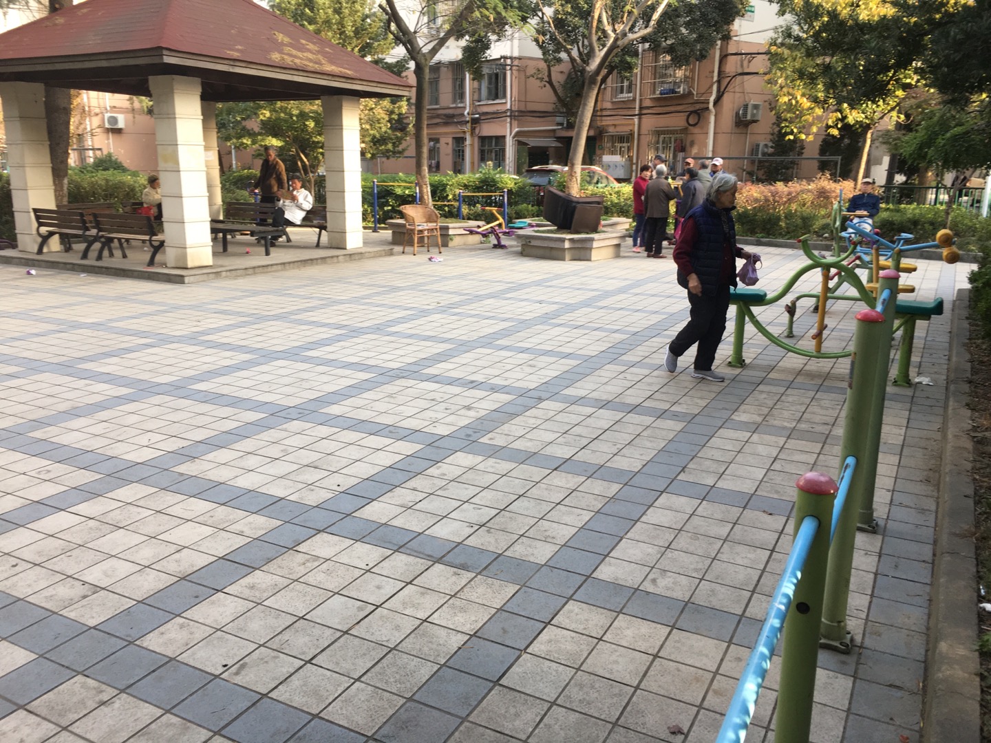 浦三路601弄對(duì)面健身苑點(diǎn) 浦三路601弄對(duì)面健身苑點(diǎn)