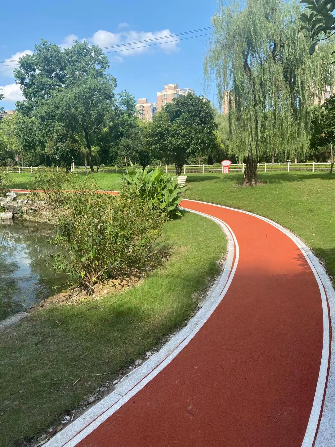 薔薇市民健身步道 薔薇市民健身步道