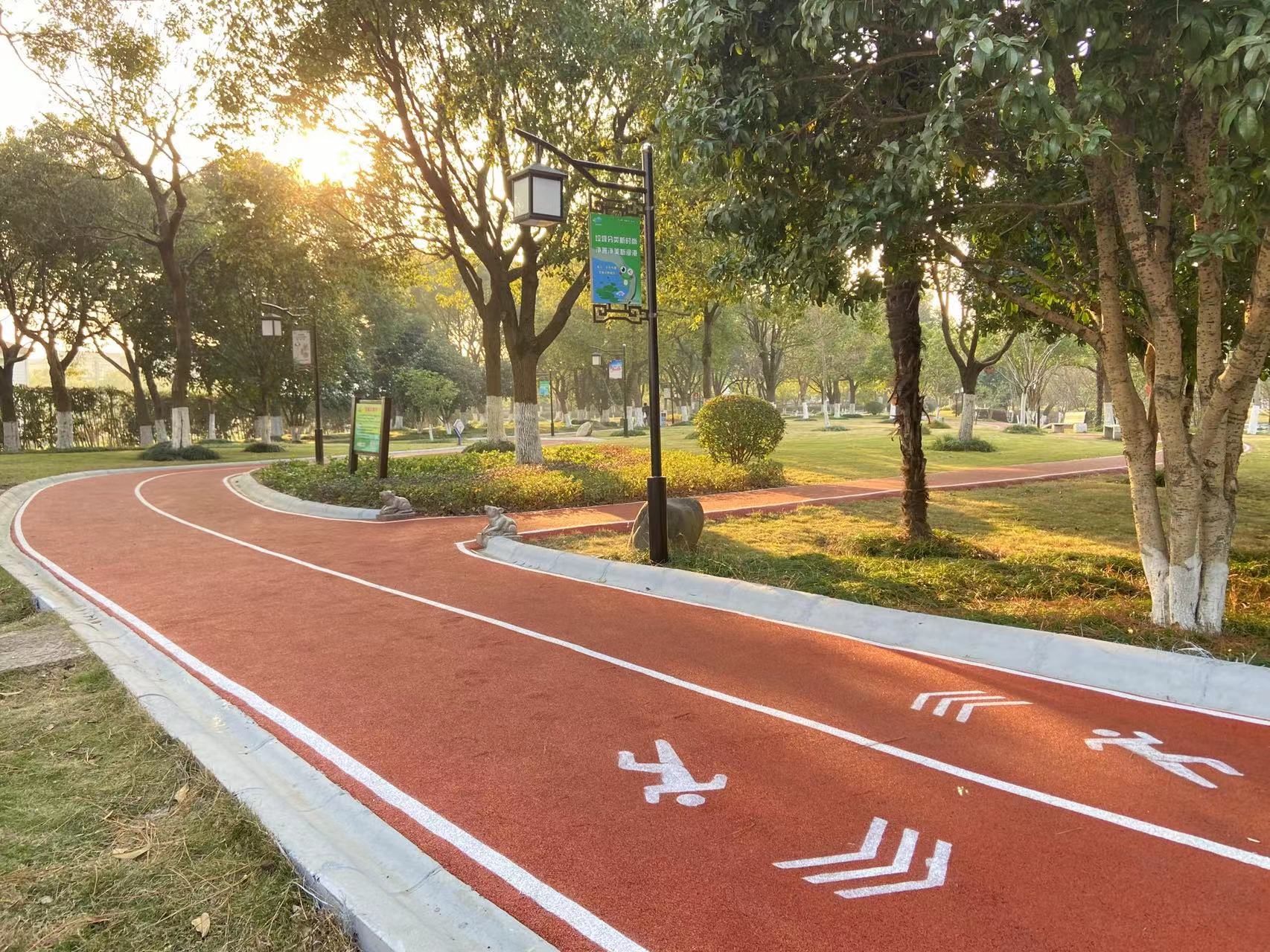 泖港休閑廣場百姓健身步道