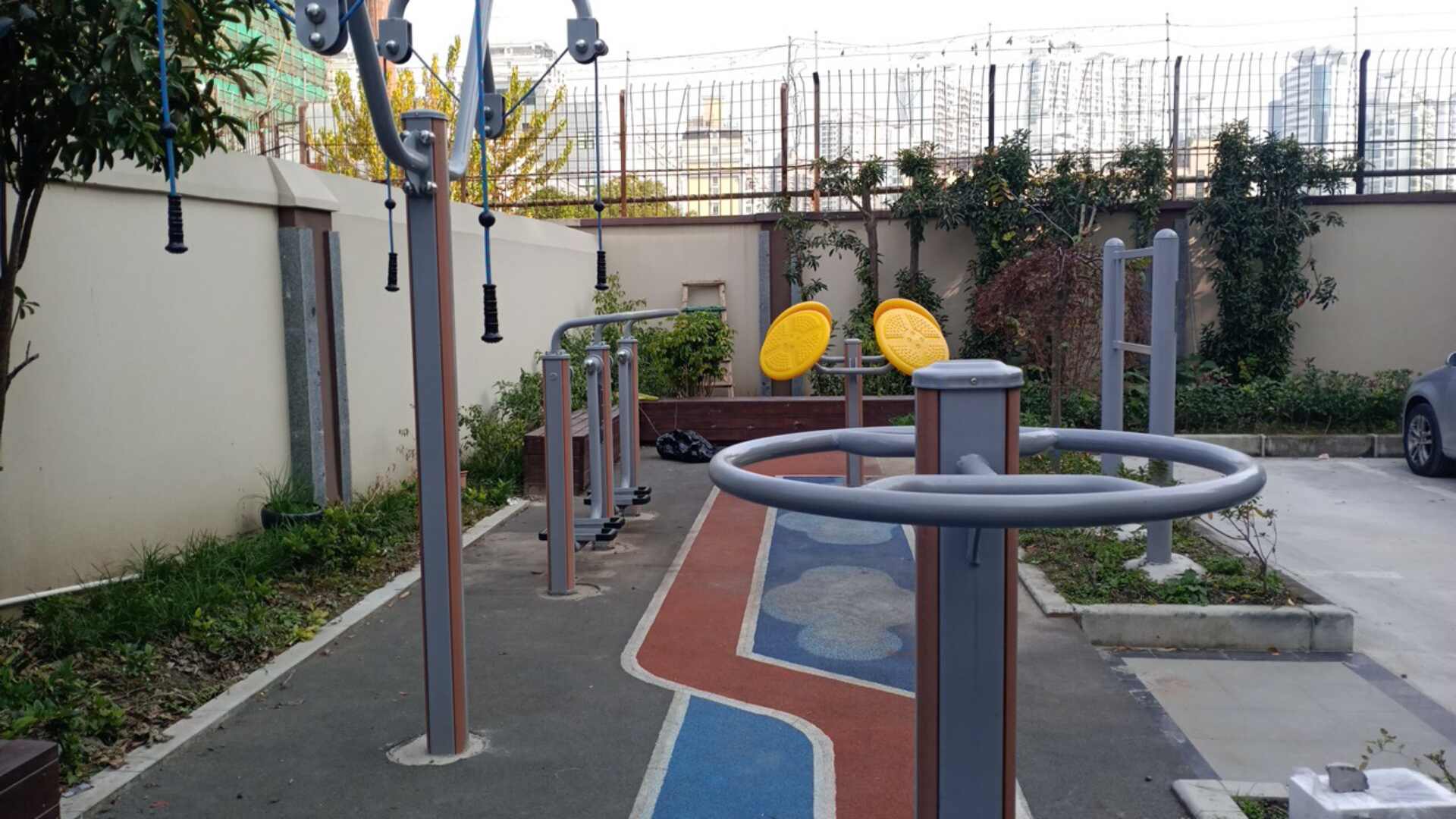 曹楊路236弄健身點 曹楊路236弄健身點