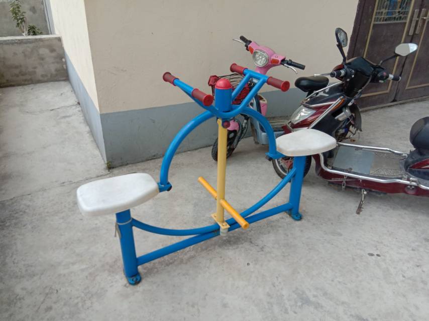 雙人蹬腿器 雙人蹬腿器