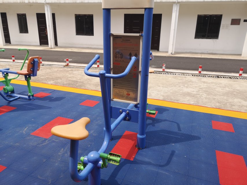 雙立柱健身車 雙立柱健身車