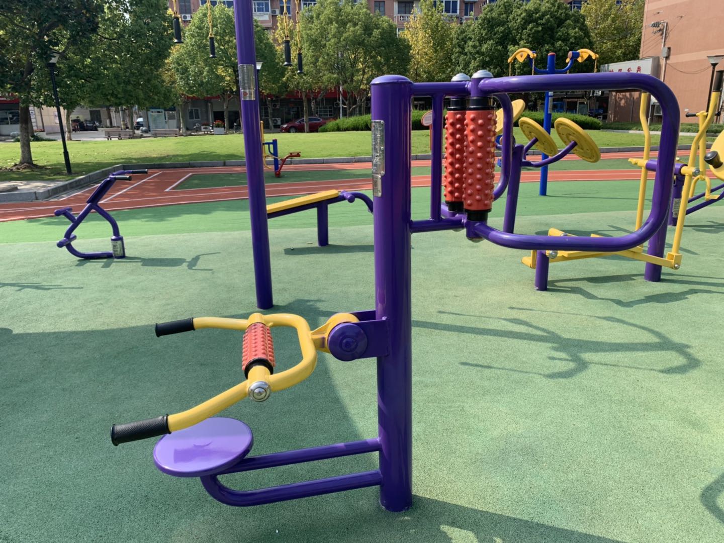 腰背按摩器 腰背按摩器