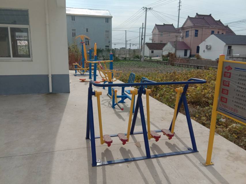 崇明區(qū)中興鎮(zhèn)汲浜10隊健身點