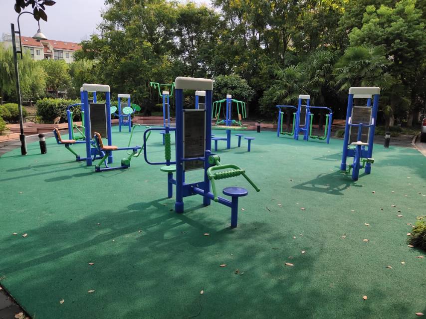 千步?jīng)苌鐓^(qū)市民益智健身點(diǎn) 千步?jīng)苌鐓^(qū)市民益智健身點(diǎn)