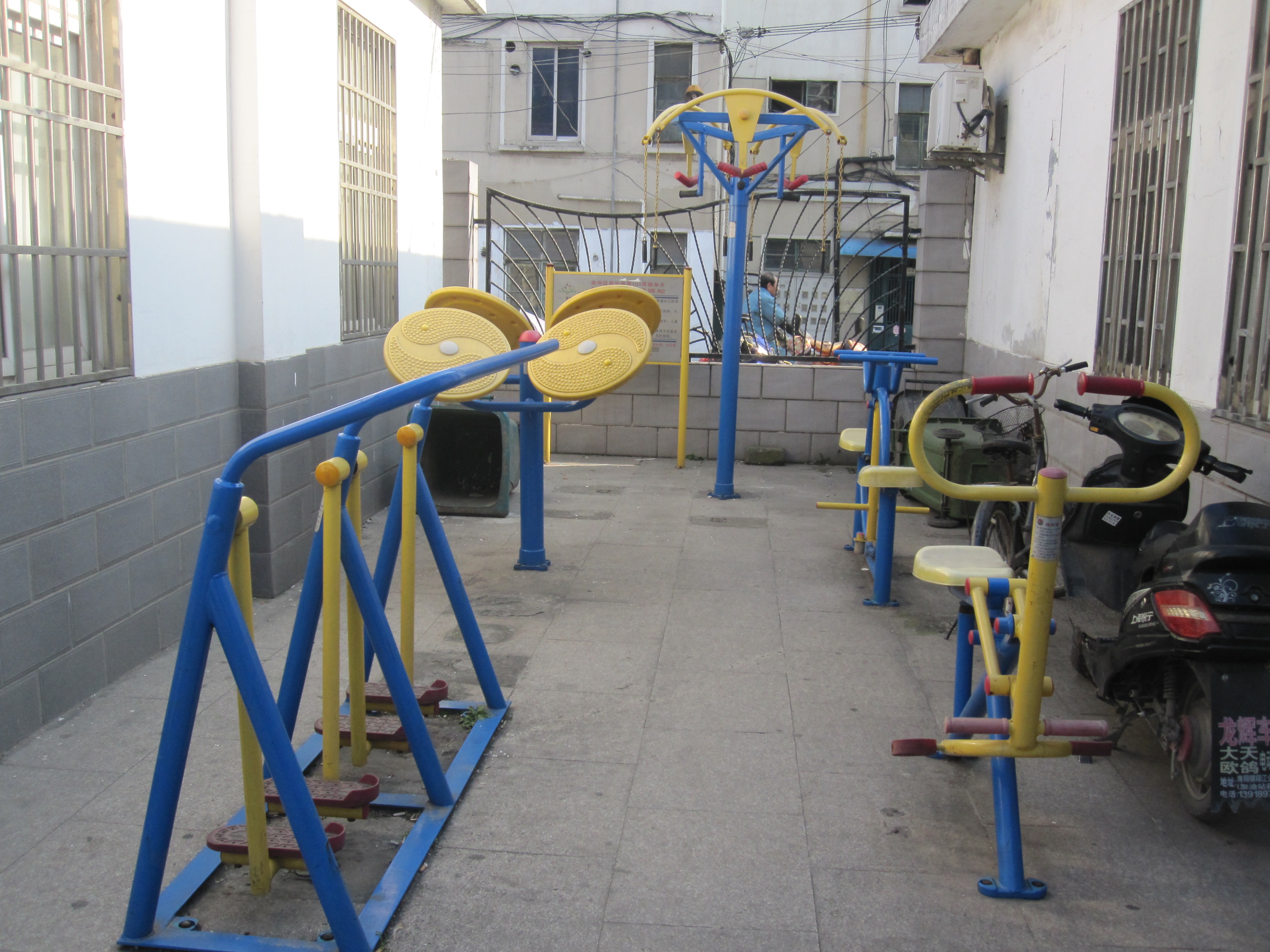 南華101弄健身點