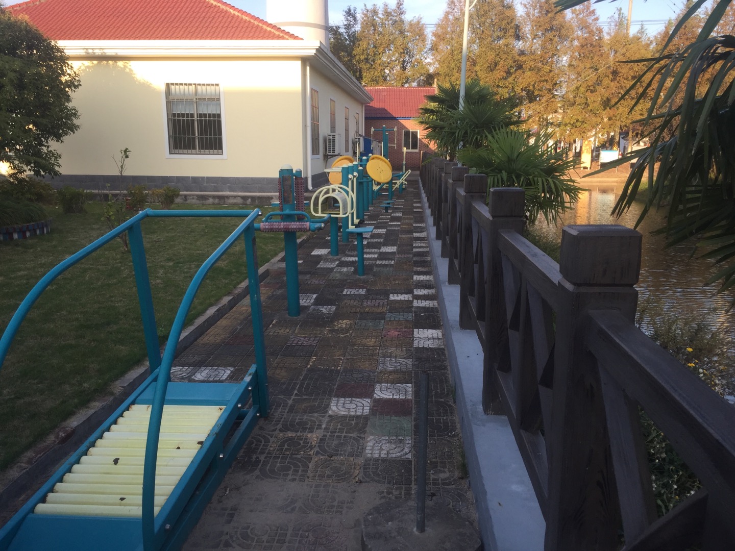 新聯(lián)村十五組健身點(diǎn)