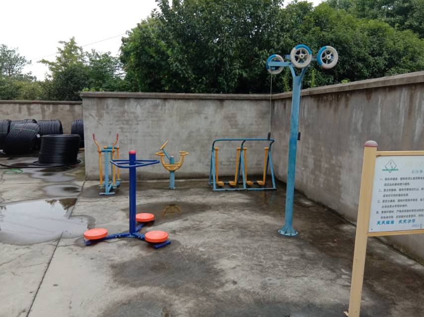 外岡鎮(zhèn)周涇村健身點