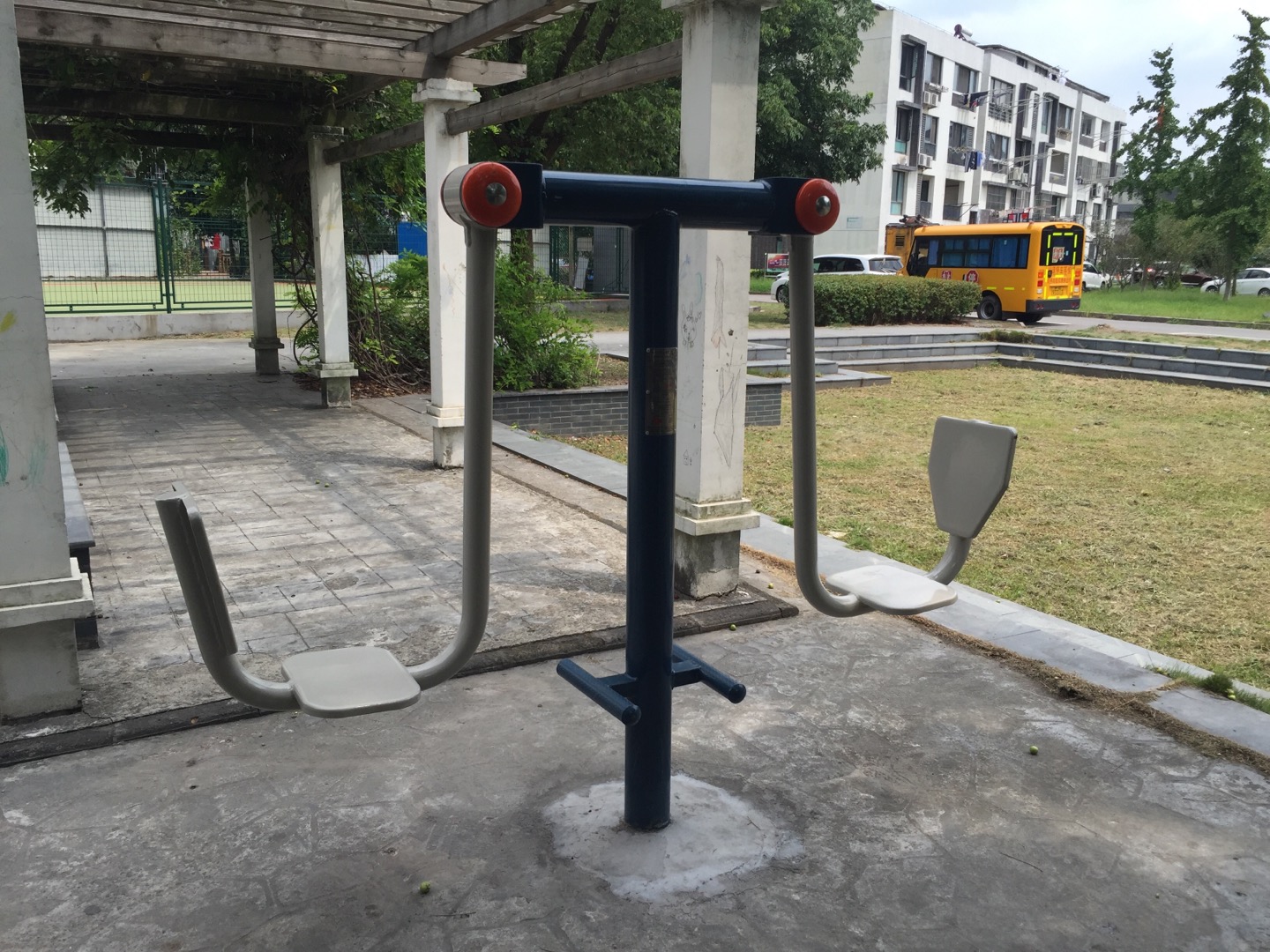 雙位坐蹬器 雙位坐蹬器