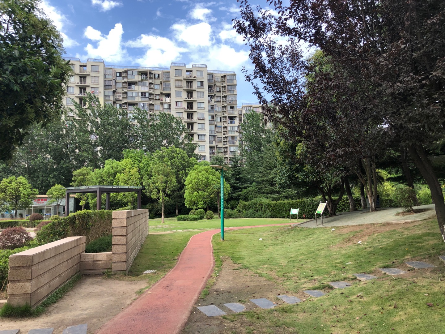 江橋金鶴公園百姓健身步道