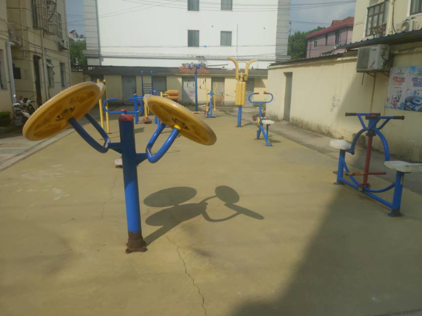 古松東源小區(qū)健身點