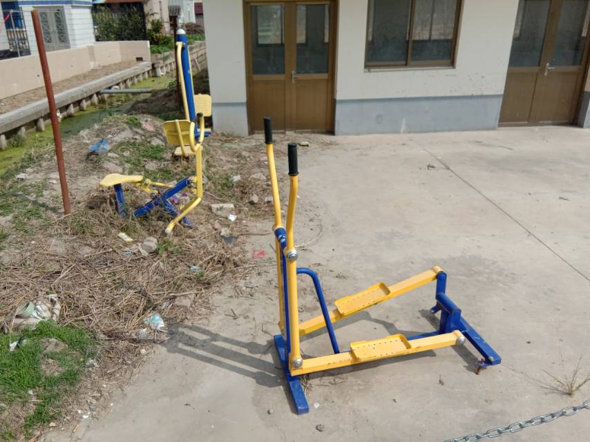 崇明區(qū)中興鎮(zhèn)汲浜大公6隊(duì)健身點(diǎn)