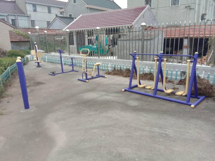 堡鎮(zhèn)四滧村21隊健身點