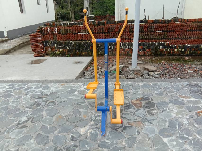 室外橢圓機(jī) 室外橢圓機(jī)