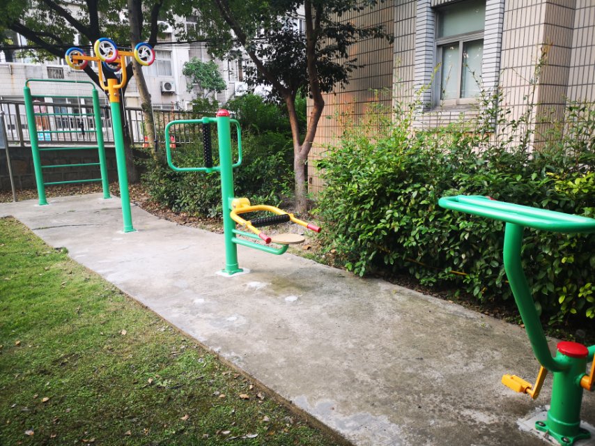 東方花園一居委健身點(diǎn)B