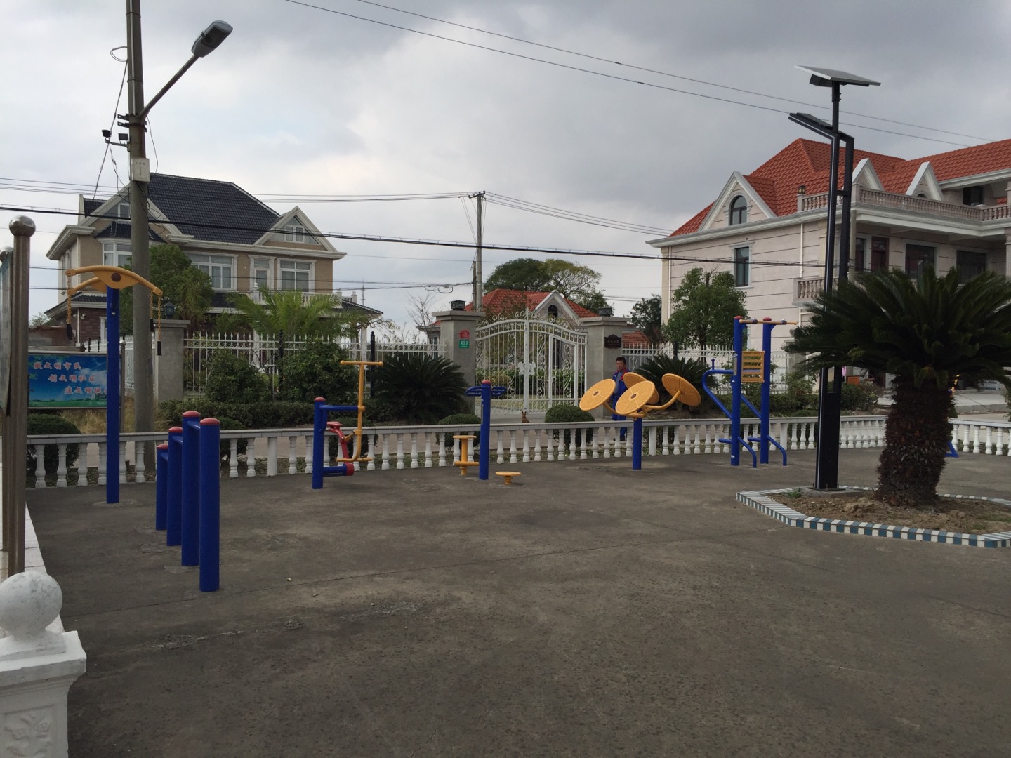 江海村四組健身點