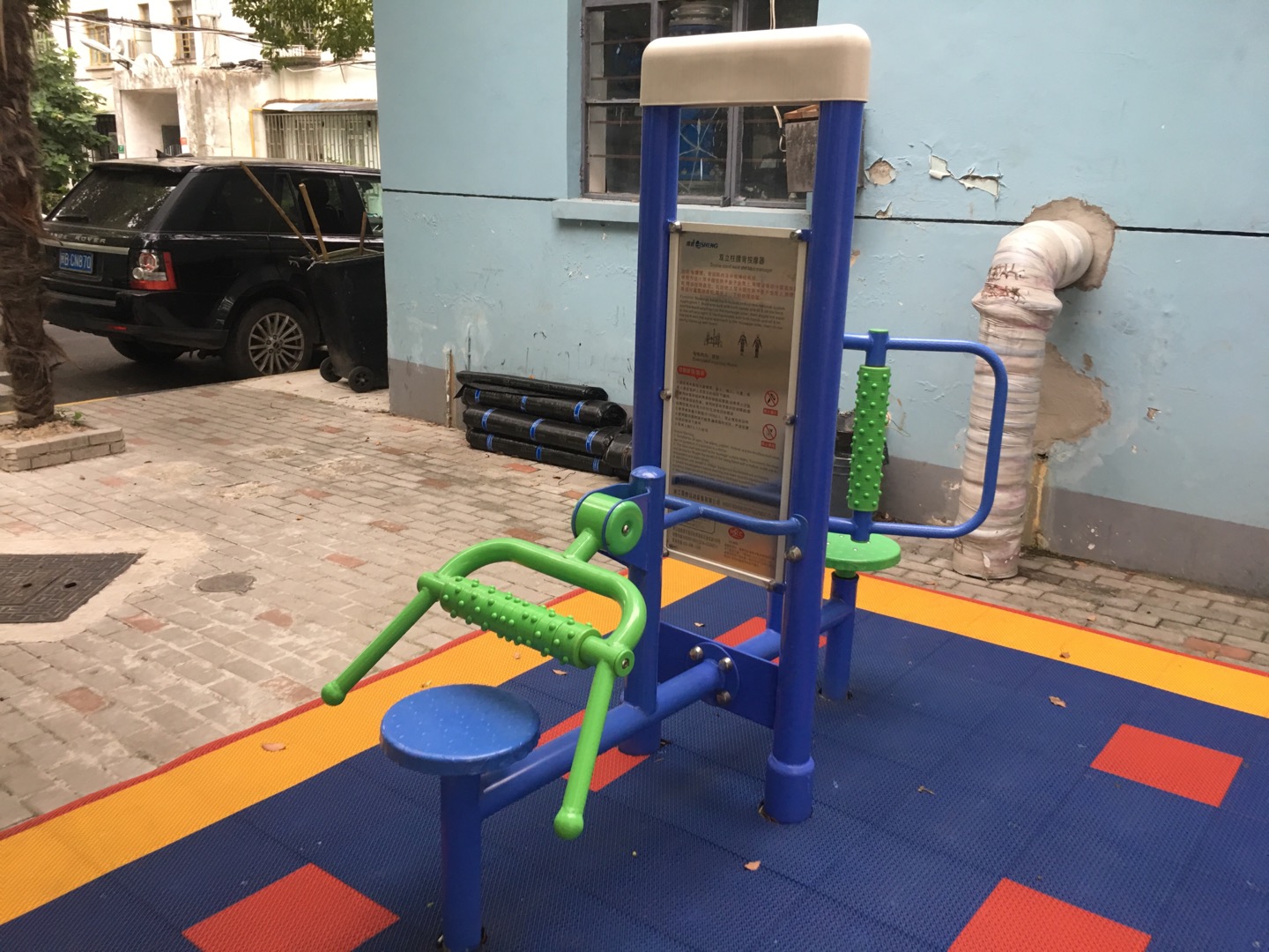 雙立柱腰背按摩器 雙立柱腰背按摩器