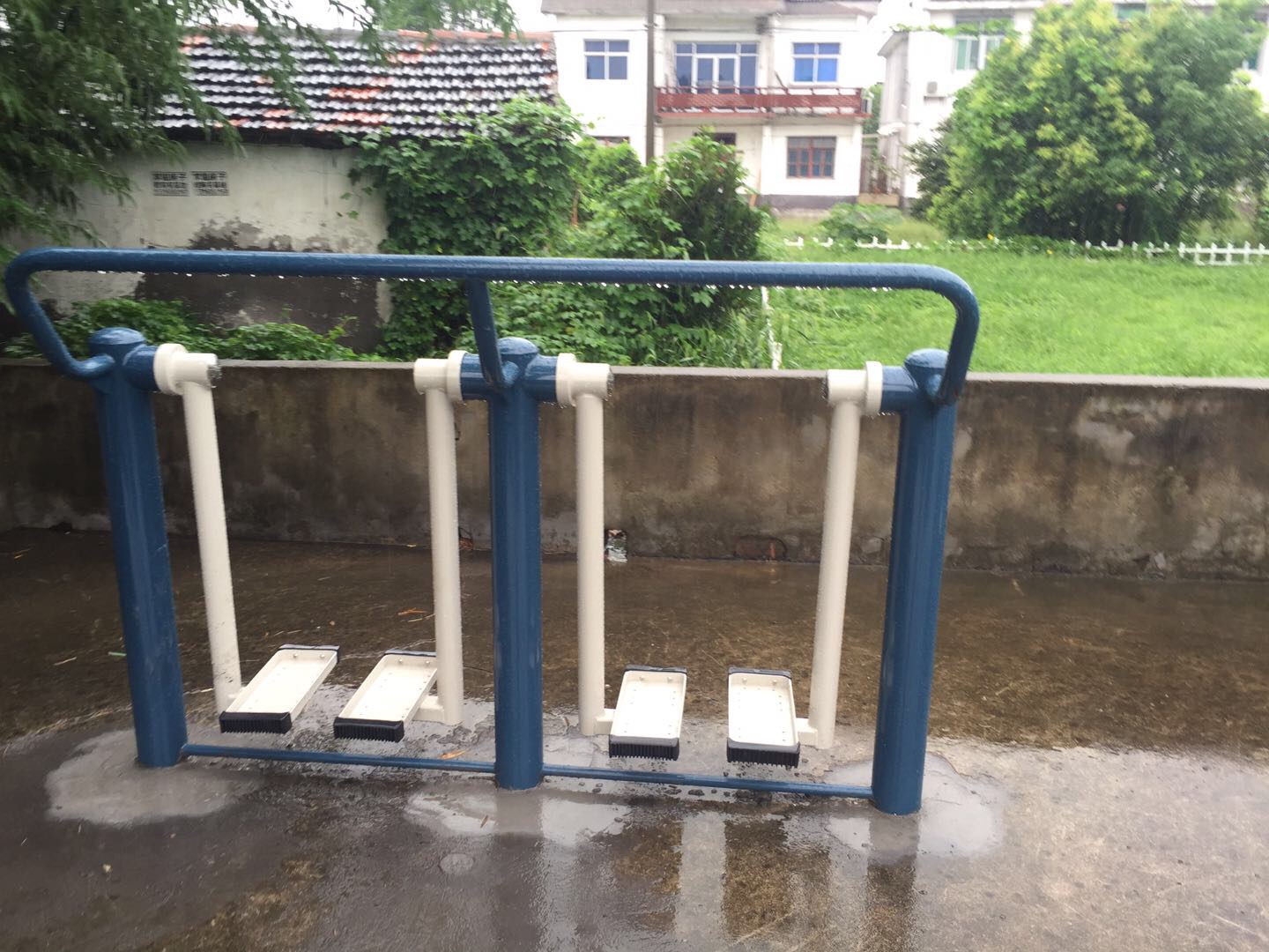 二位太空漫步機 二位太空漫步機