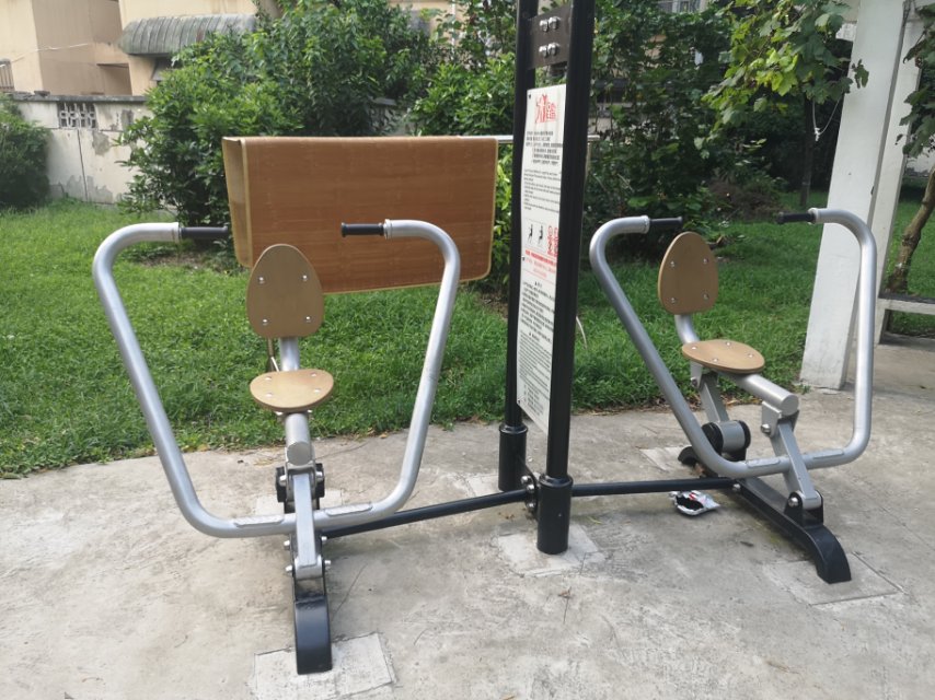 自重式平推訓(xùn)練器