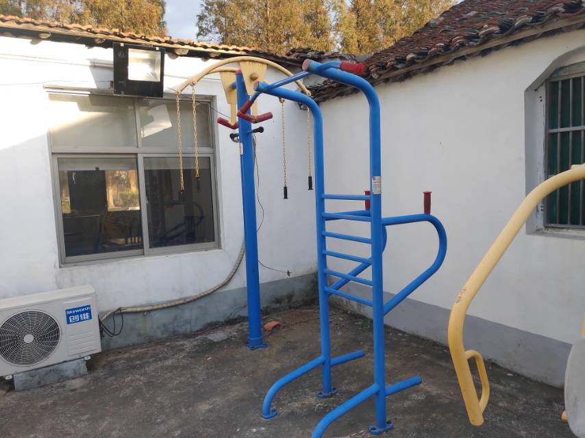 多功能訓(xùn)練器 多功能訓(xùn)練器