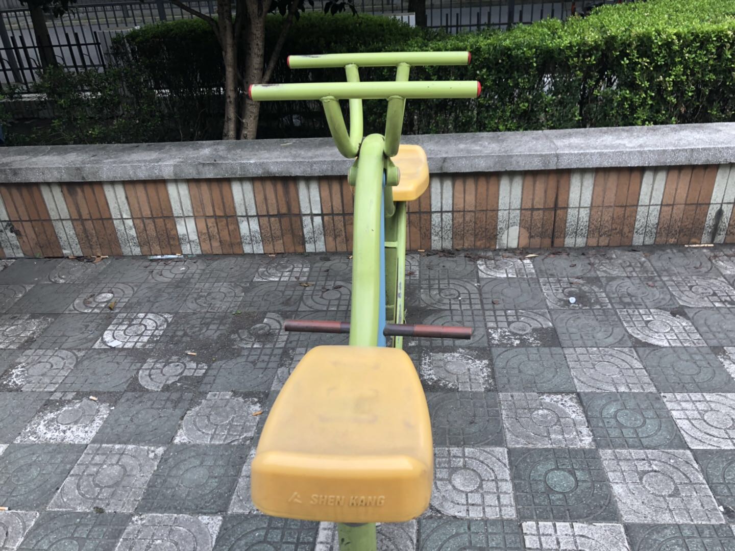 下肢康復(fù)器