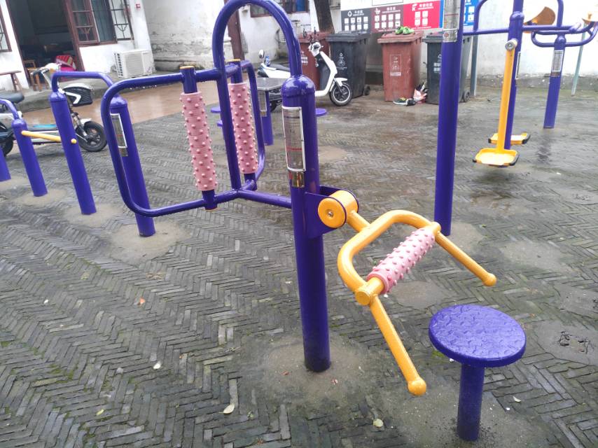 腰背按摩器 腰背按摩器