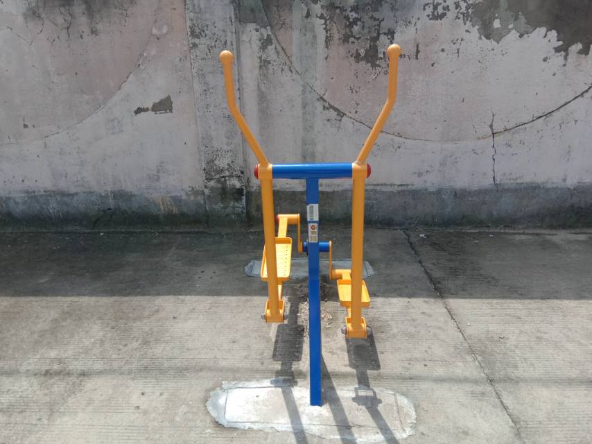 室外橢圓機(jī) 室外橢圓機(jī)