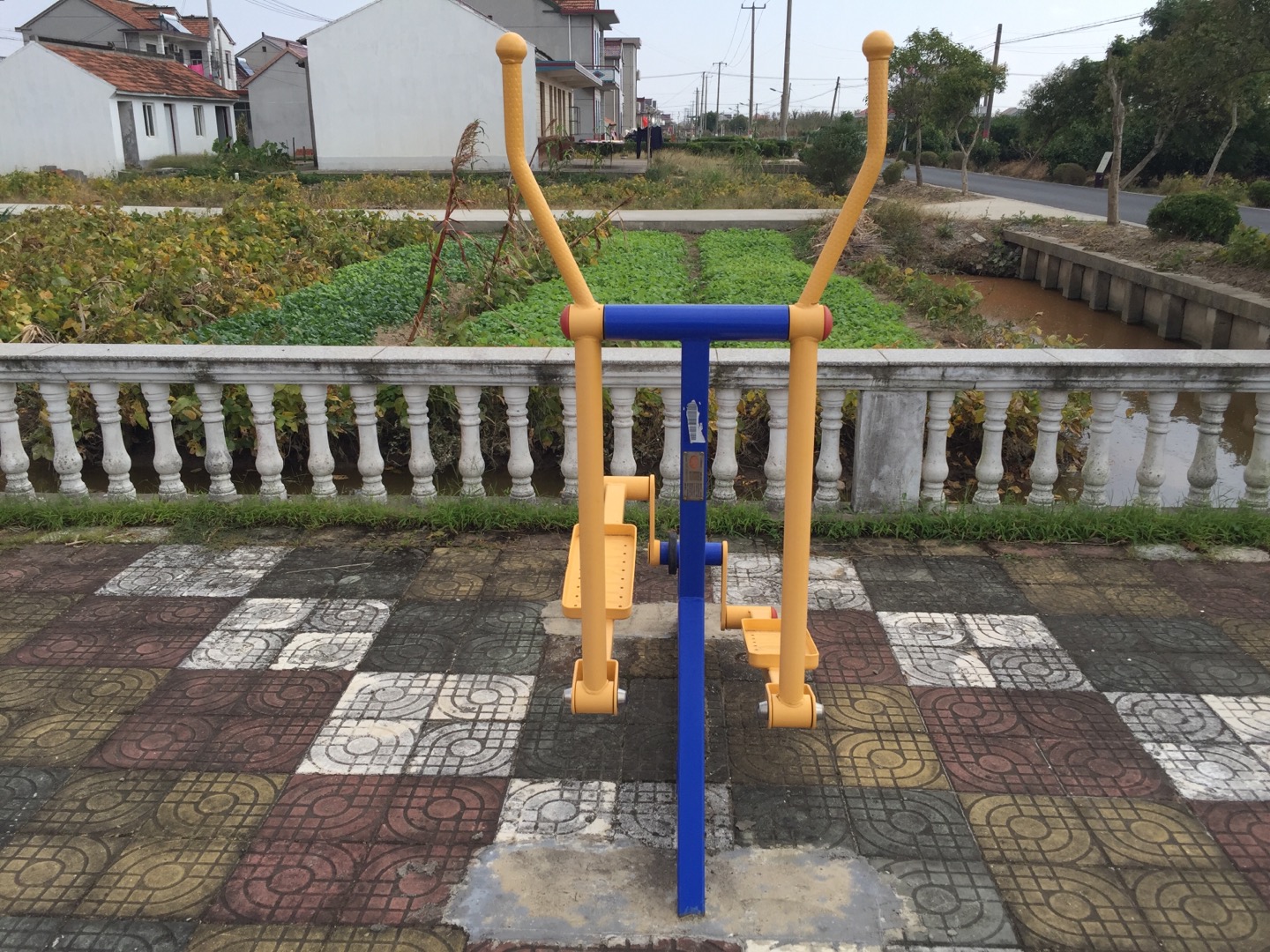 室外橢圓機(jī) 室外橢圓機(jī)