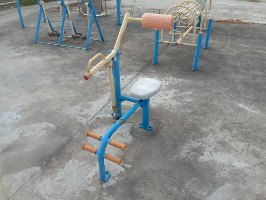 腹背鍛煉器 腹背鍛煉器