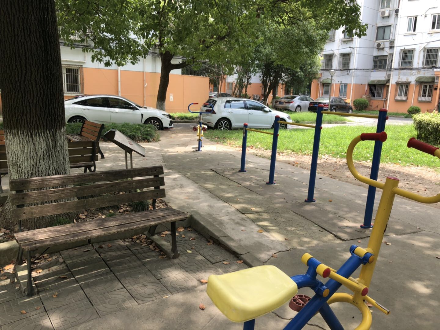 東蘭一居居委A健身苑點