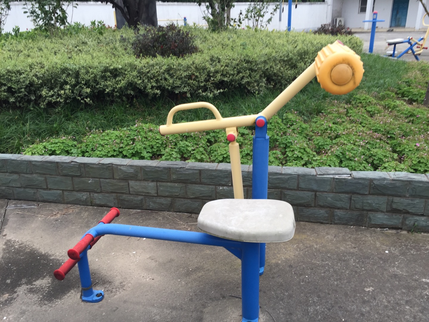 腹背鍛煉器 腹背鍛煉器