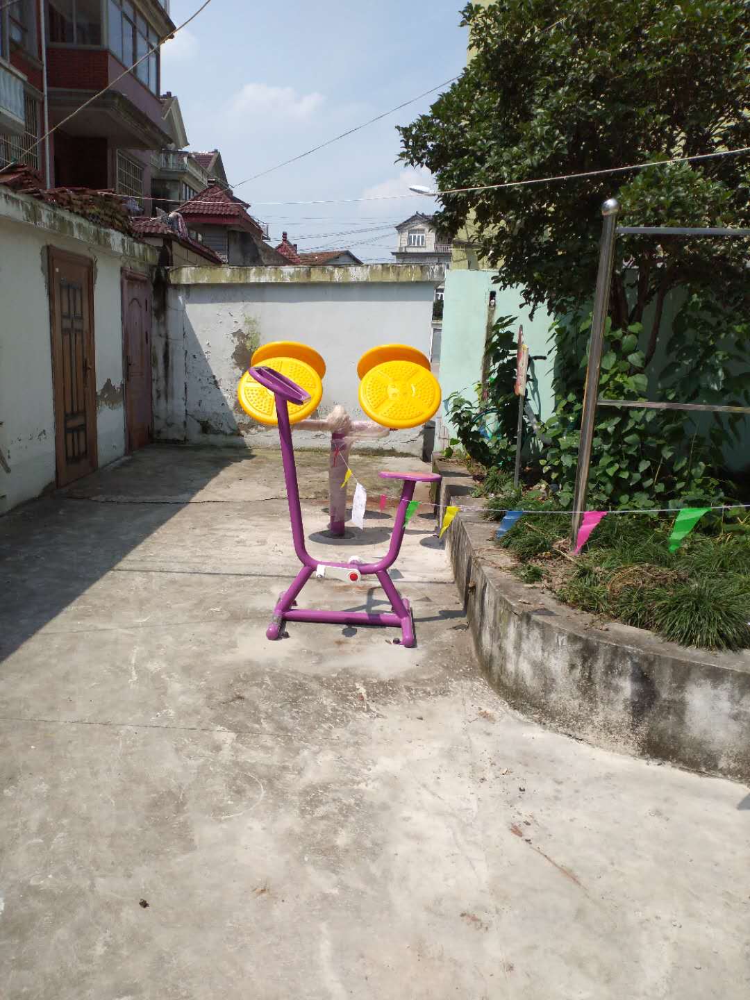 紀(jì)王居委友誼新村健身點