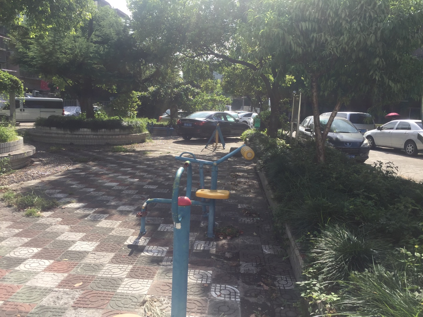 新豐社區(qū)健身苑點(diǎn)（2）