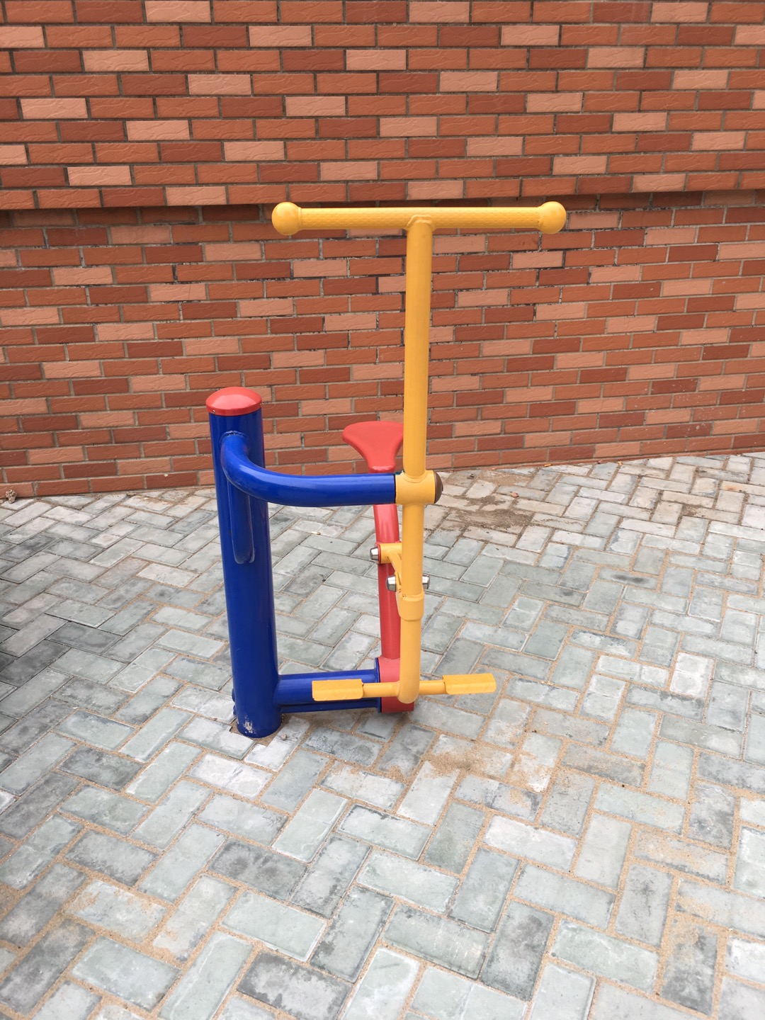 健騎機(jī) 健騎機(jī)