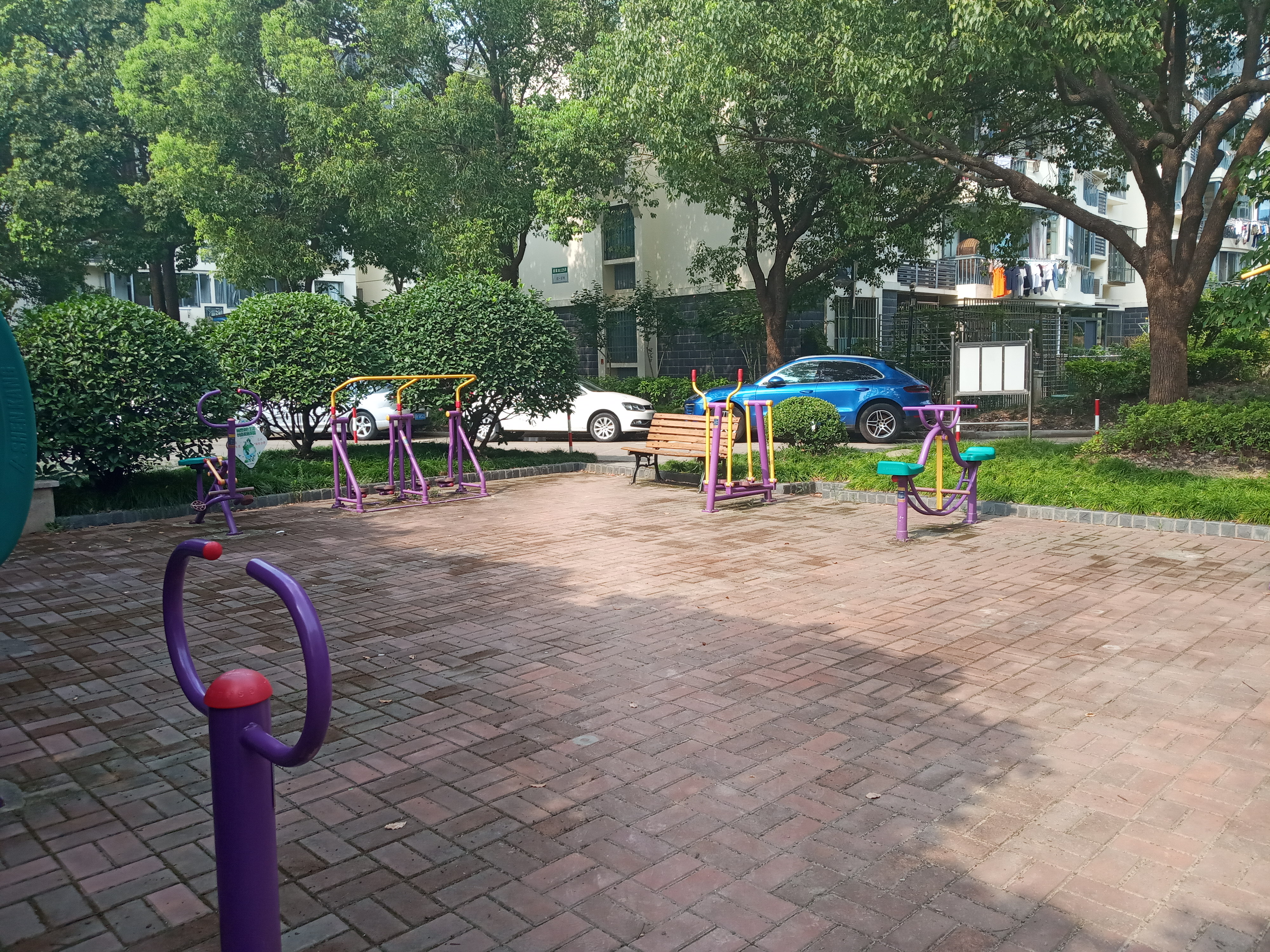 平陽(yáng)一村居委B健身苑點(diǎn)