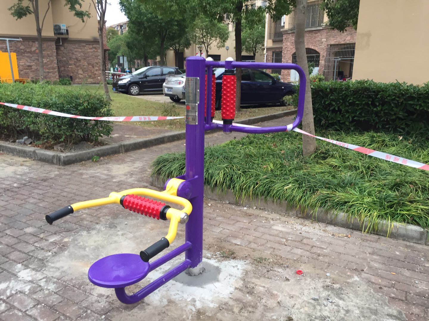 腰背按摩器 腰背按摩器