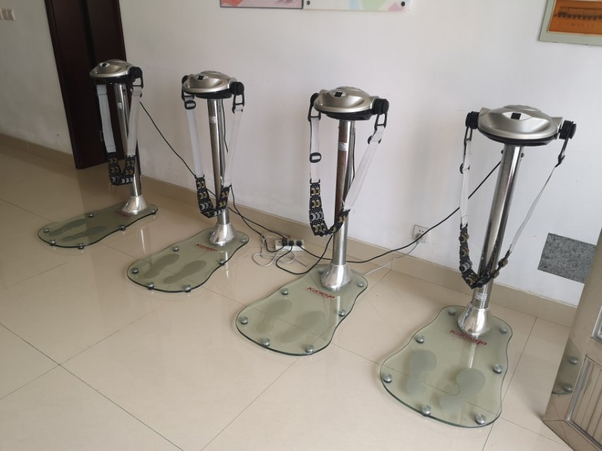 漕涇鎮(zhèn)護塘村村委健身房