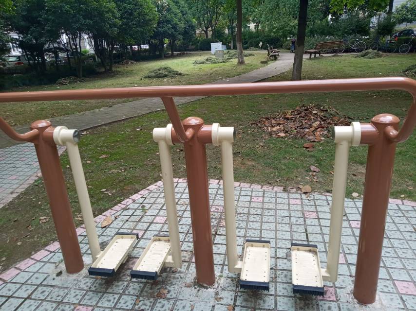 二位太空漫步機(jī) 二位太空漫步機(jī)