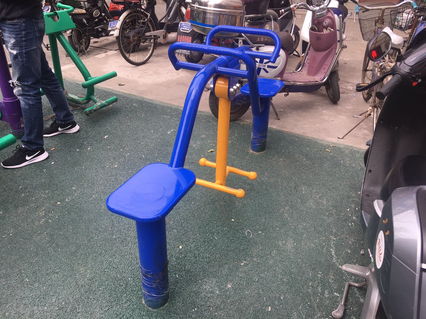 上下肢訓(xùn)練器 上下肢訓(xùn)練器