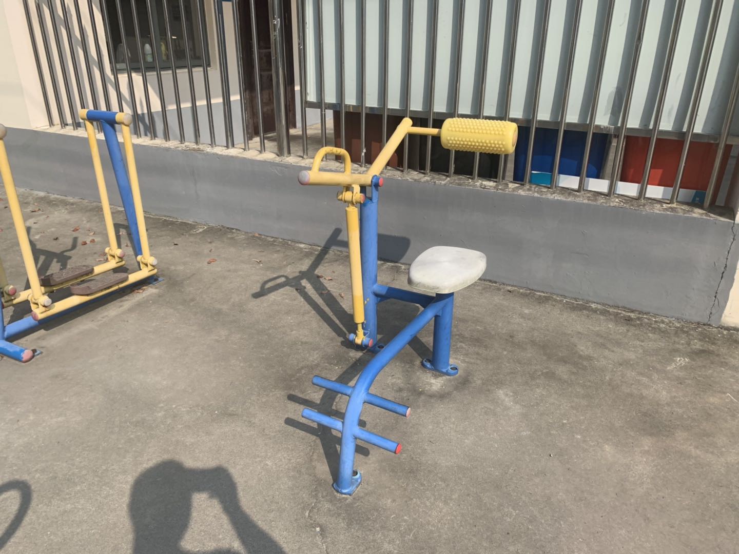 腹背鍛煉器 腹背鍛煉器