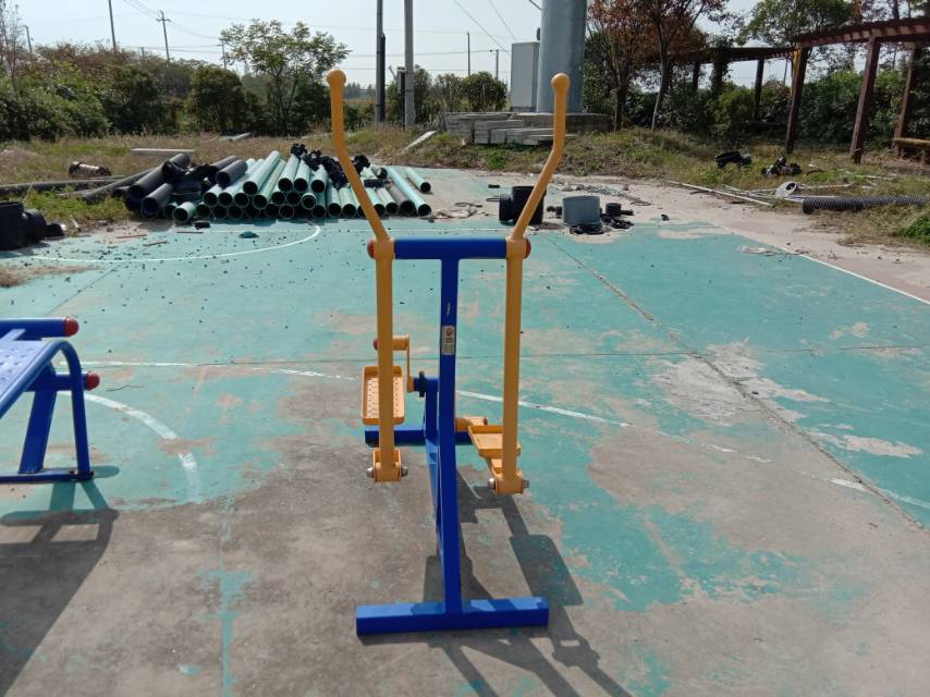 室外橢圓機(jī) 室外橢圓機(jī)