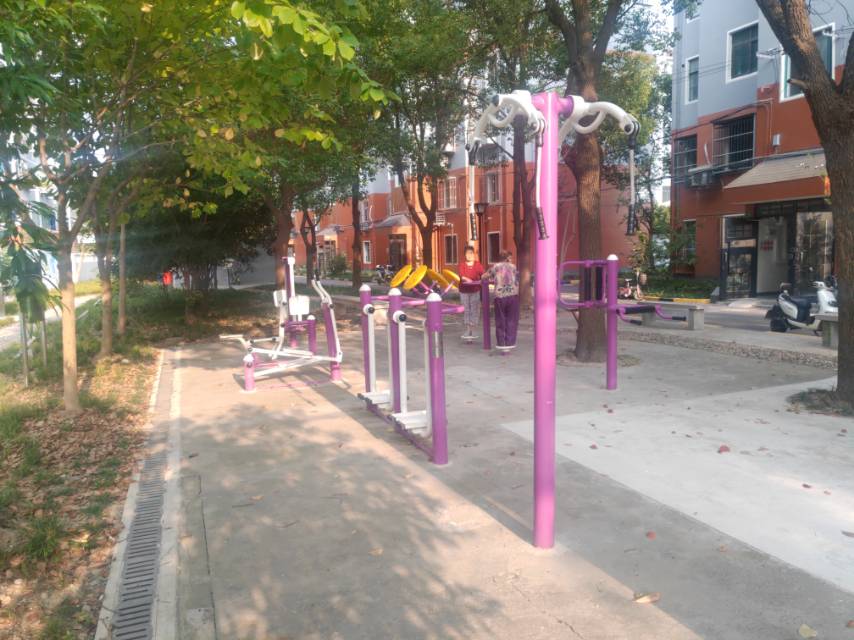 西新橋西林小區(qū)健身點(diǎn)