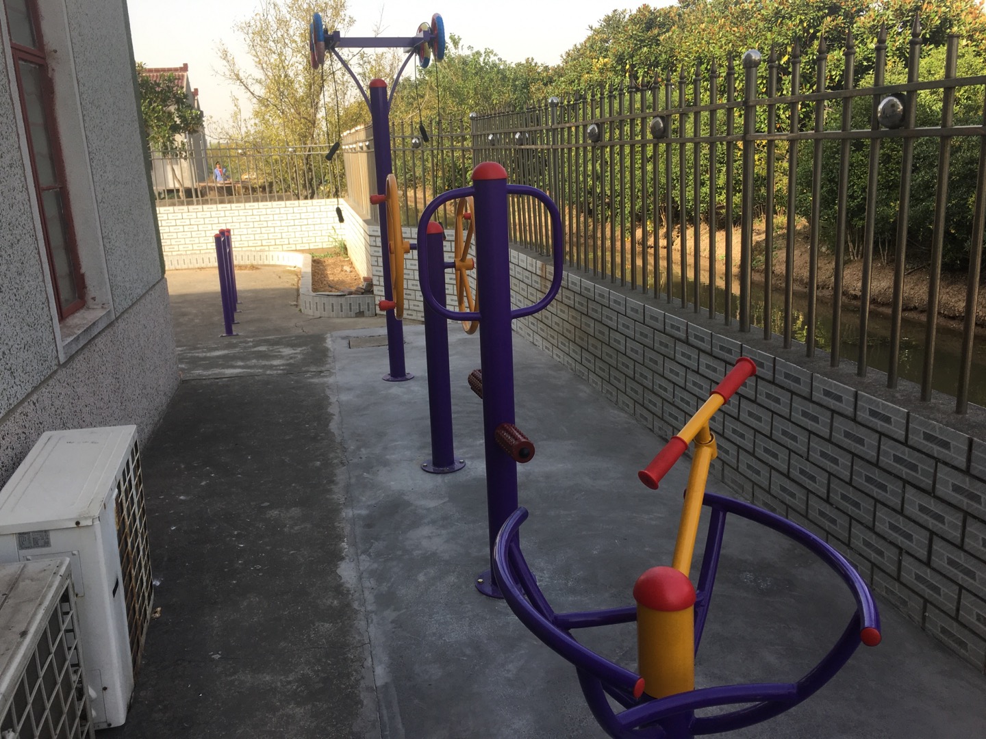 東河村港東6組健身點